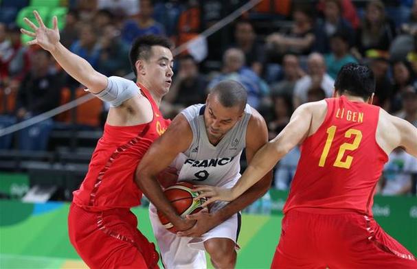中国男篮vs法国被连续三分逆转