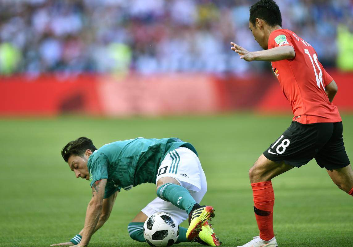 韩国对阵德国足球比赛